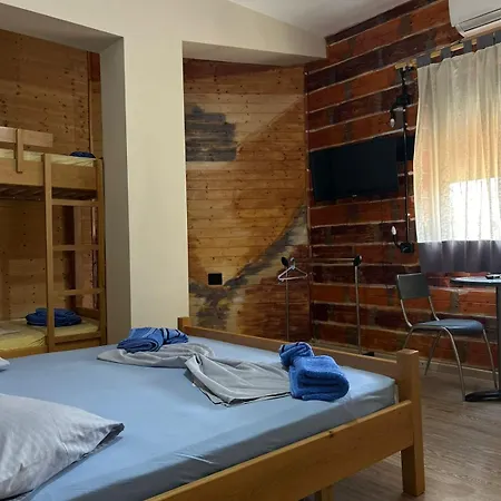 Guest House Tirana *