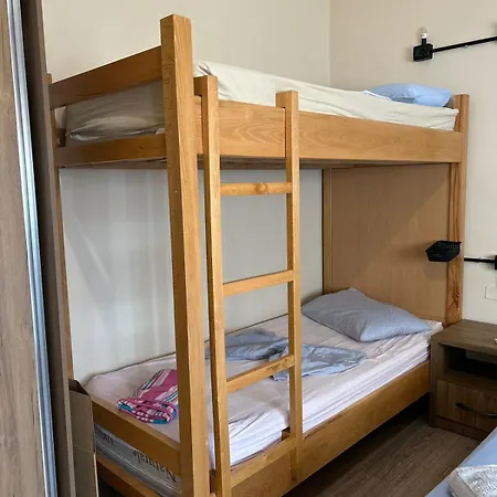 Guest House Tirana Guest house *
